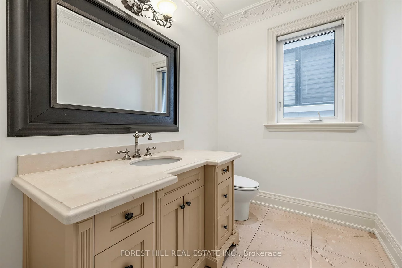 131, Estelle, Willowdale East, Toronto