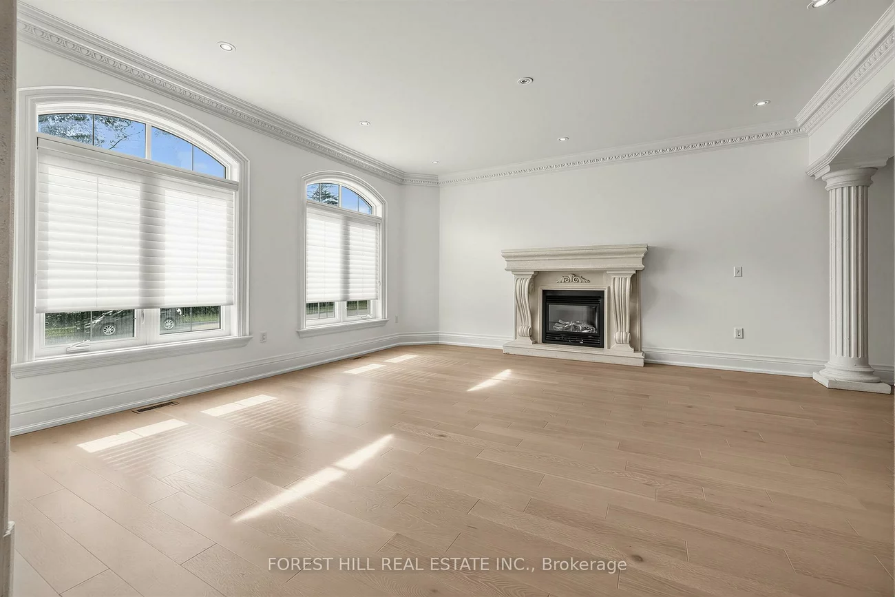 131, Estelle, Willowdale East, Toronto
