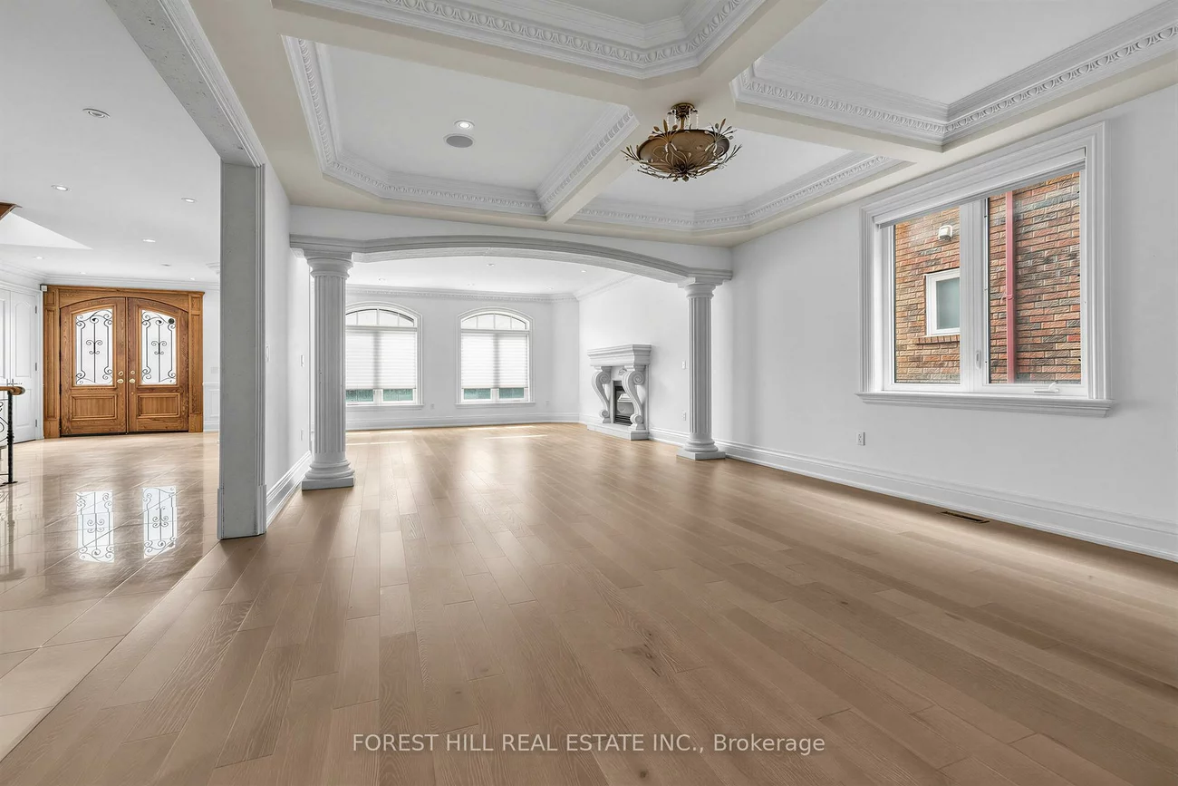 131, Estelle, Willowdale East, Toronto