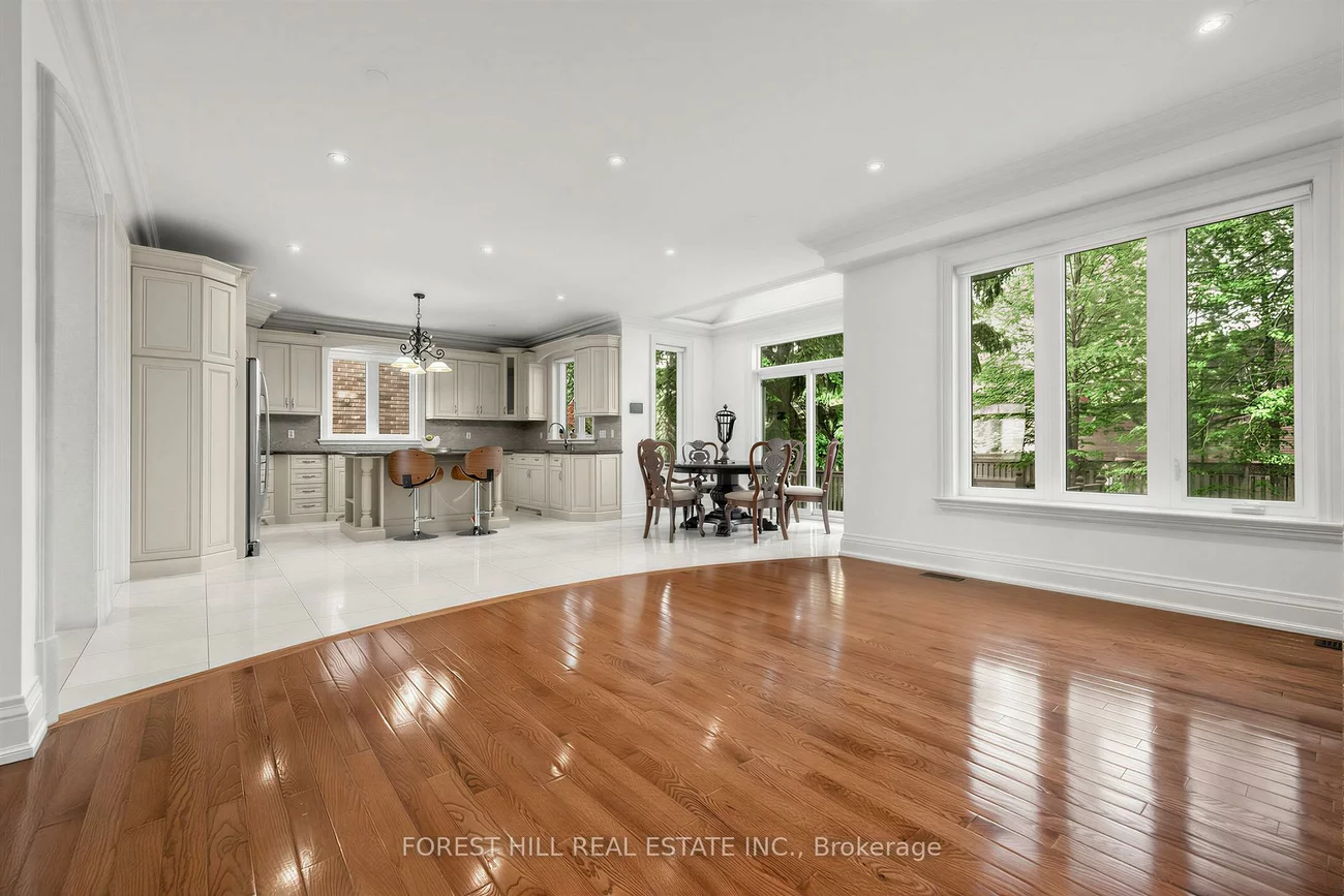 131, Estelle, Willowdale East, Toronto