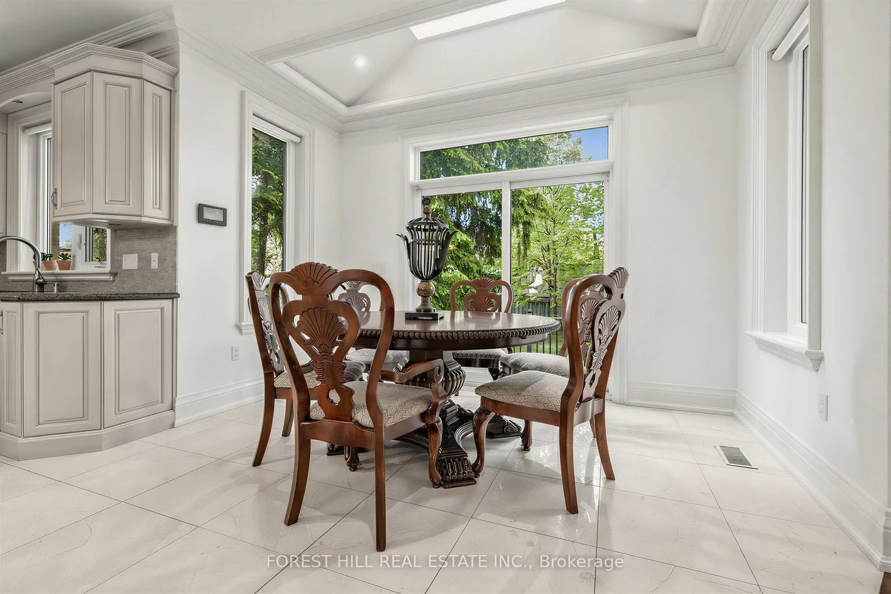 131, Estelle, Willowdale East, Toronto