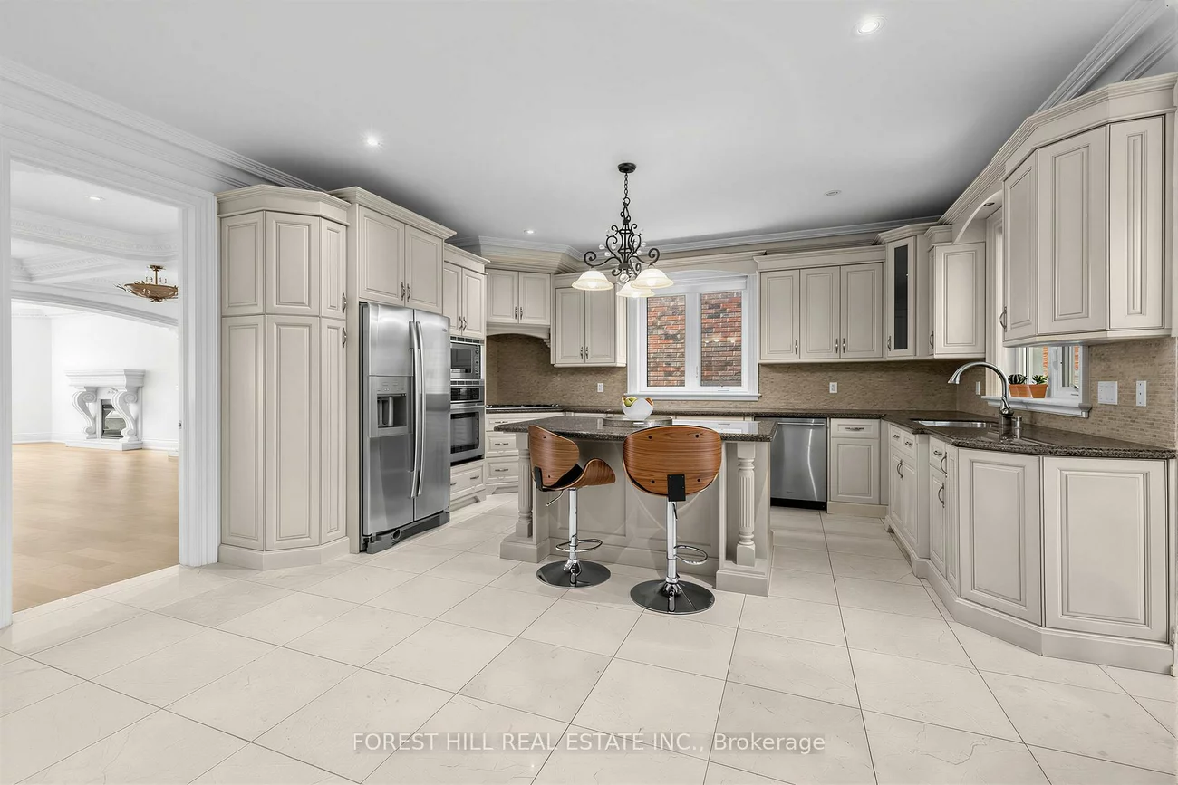 131, Estelle, Willowdale East, Toronto