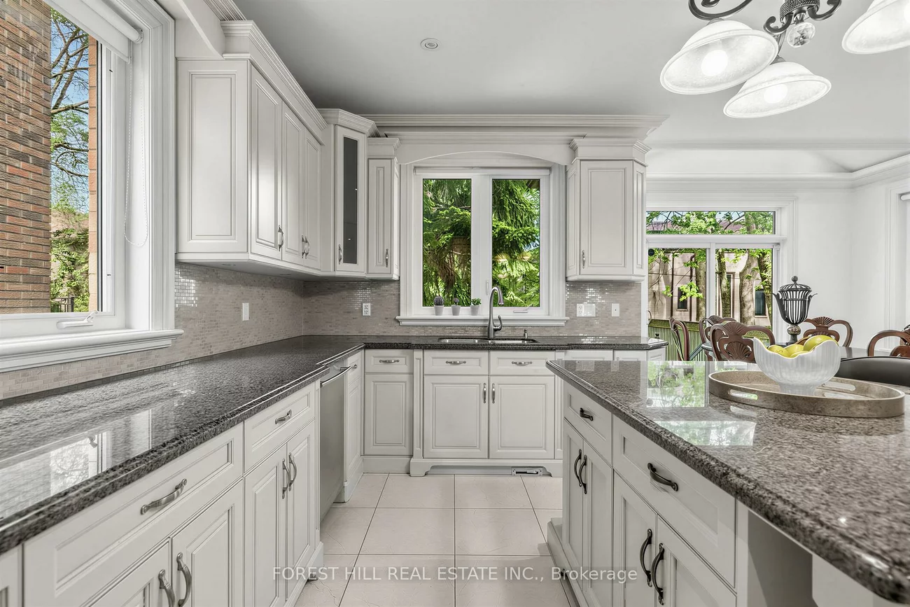131, Estelle, Willowdale East, Toronto