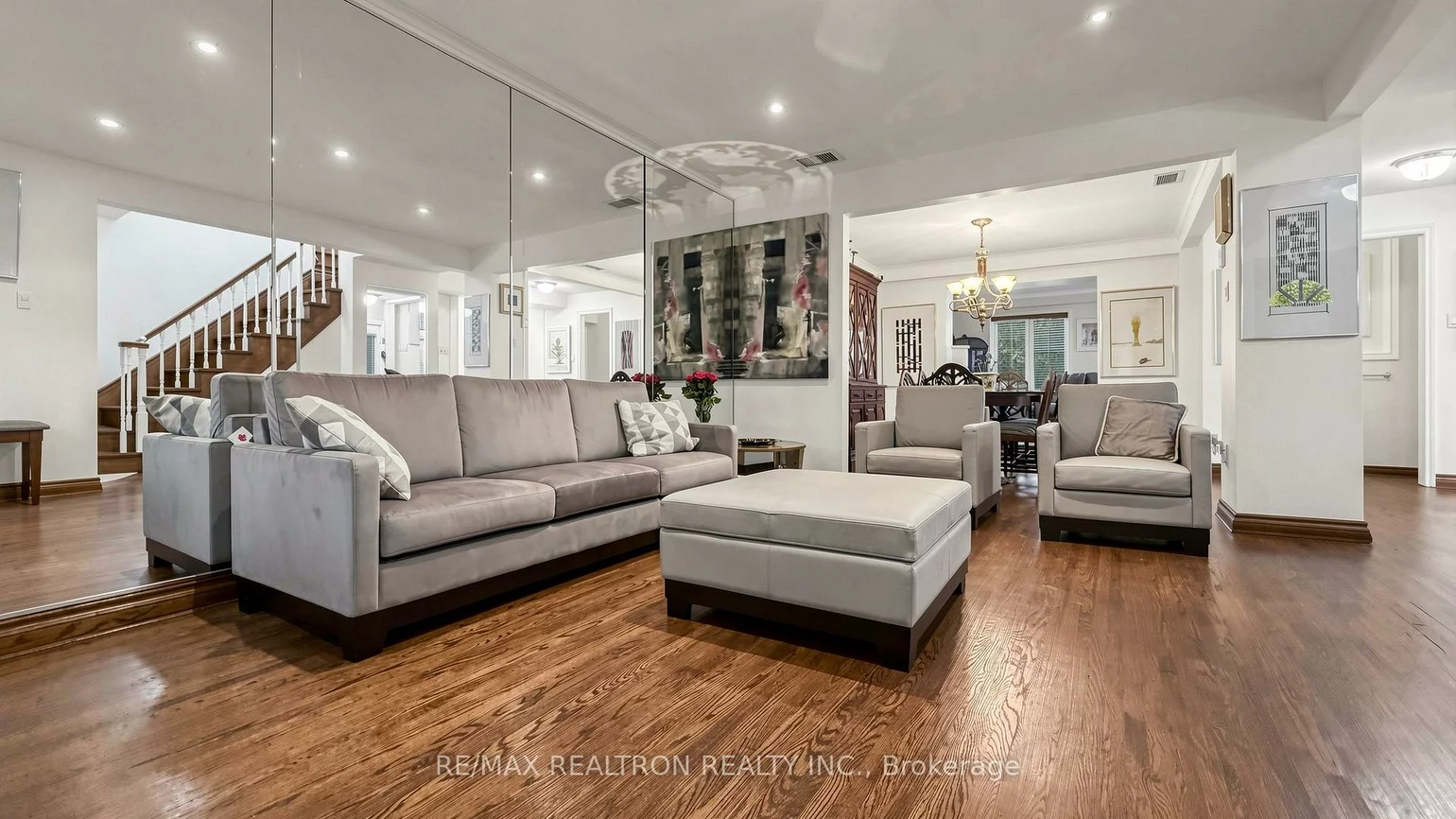 239, Sandringham, Lansing-Westgate, Toronto