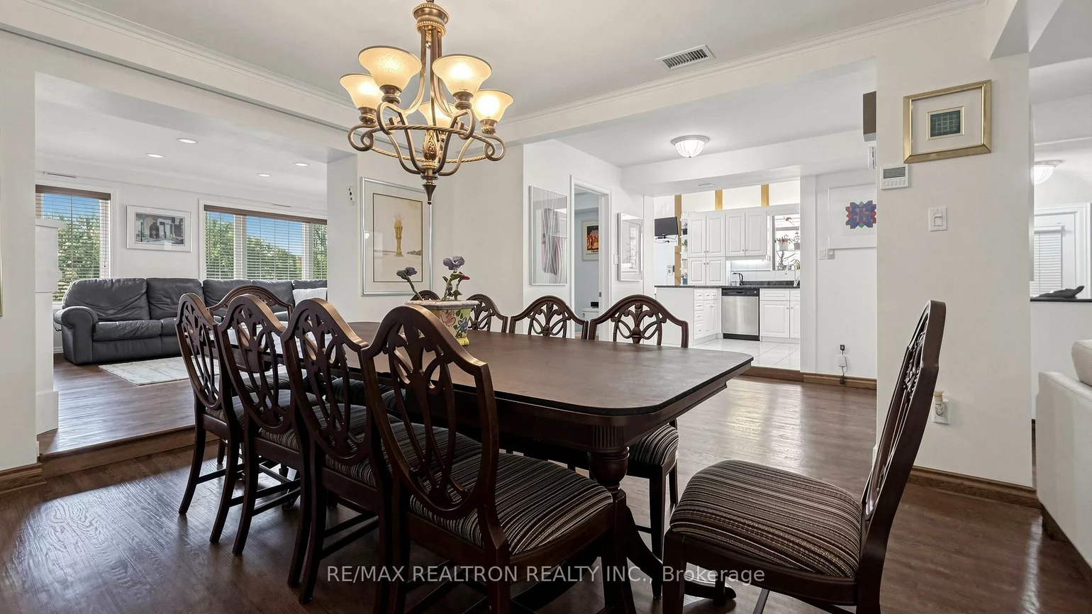 239, Sandringham, Lansing-Westgate, Toronto