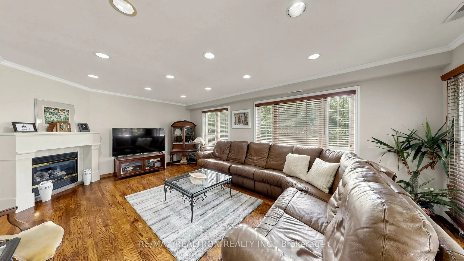 239, Sandringham, Lansing-Westgate, Toronto