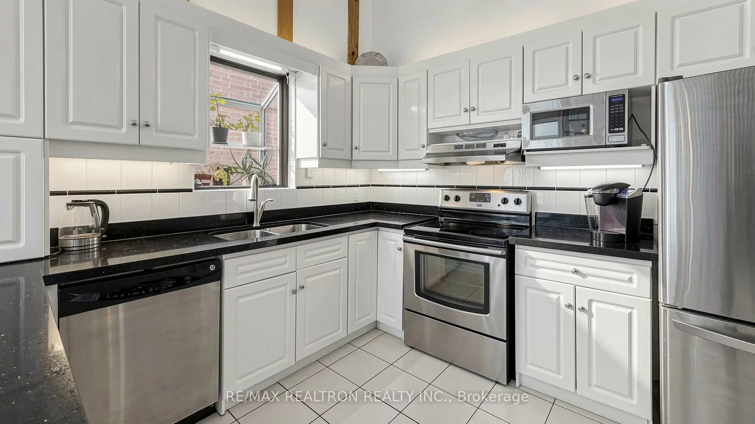 239, Sandringham, Lansing-Westgate, Toronto