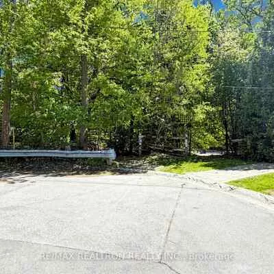 239, Sandringham, Lansing-Westgate, Toronto