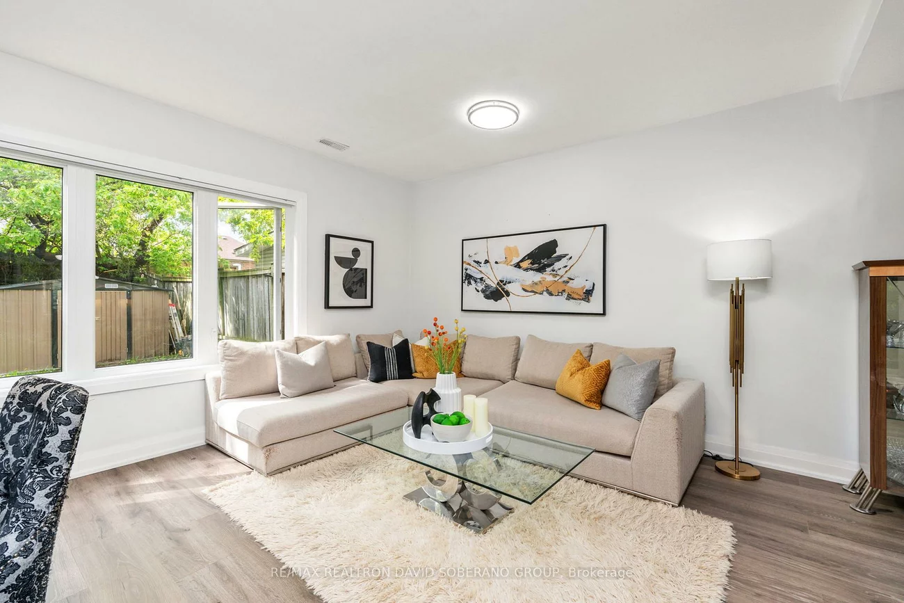 35, Almore, Clanton Park, Toronto