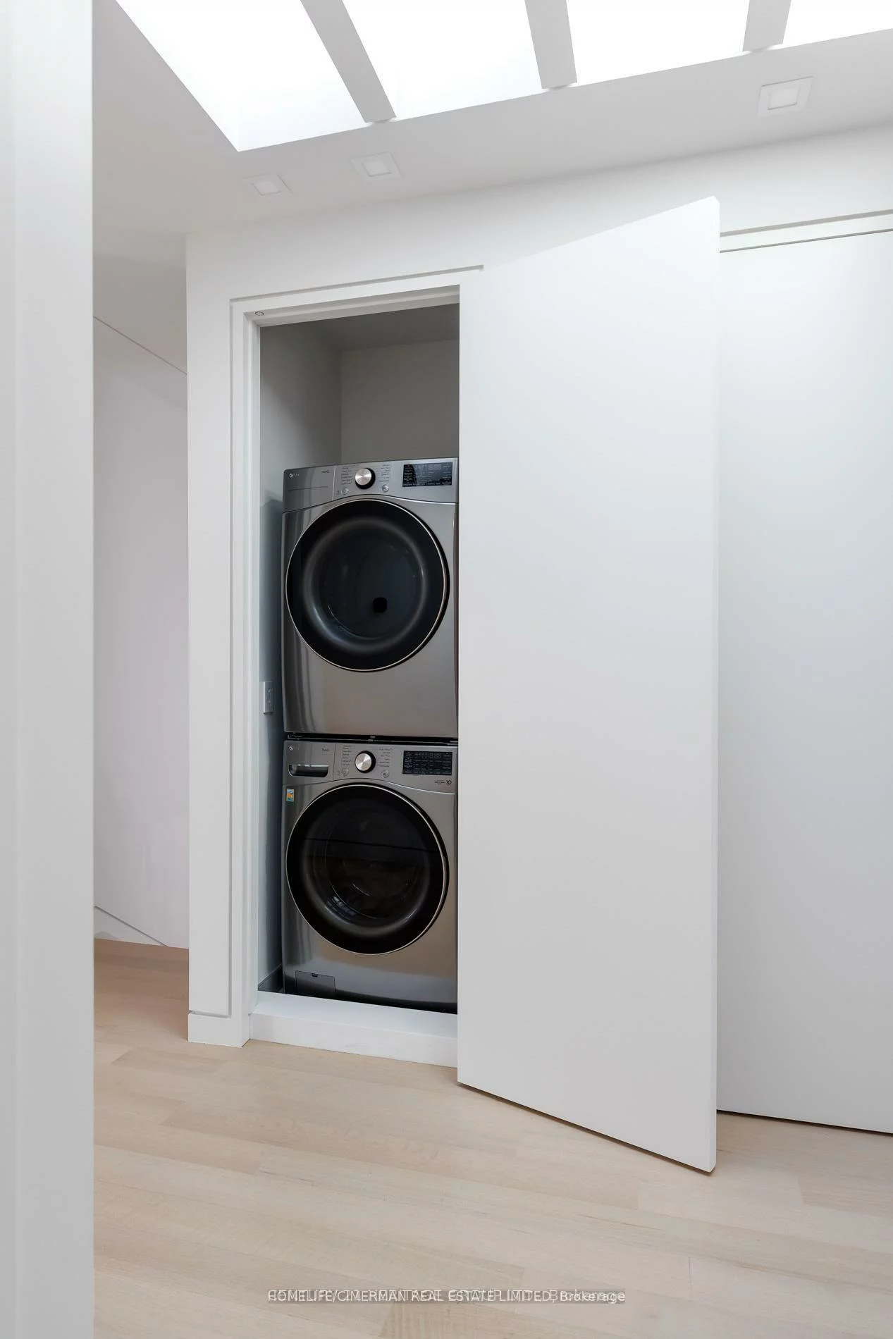 21, Farrell, Willowdale West, Toronto