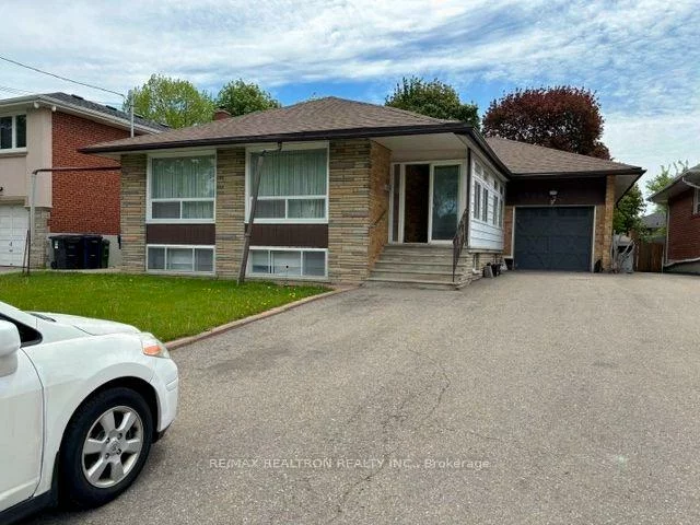 97, Overbrook, Bathurst Manor, Toronto