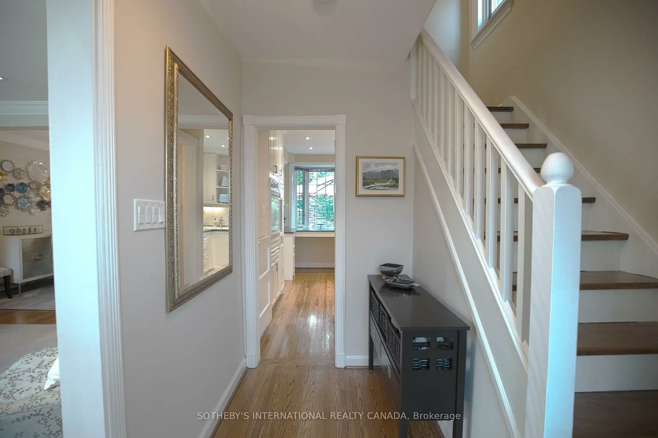 51, Fairfield, Mount Pleasant East, Toronto