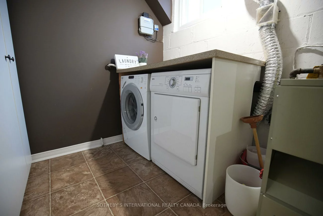 51, Fairfield, Mount Pleasant East, Toronto