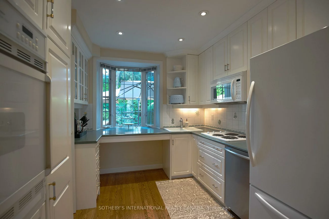 51, Fairfield, Mount Pleasant East, Toronto