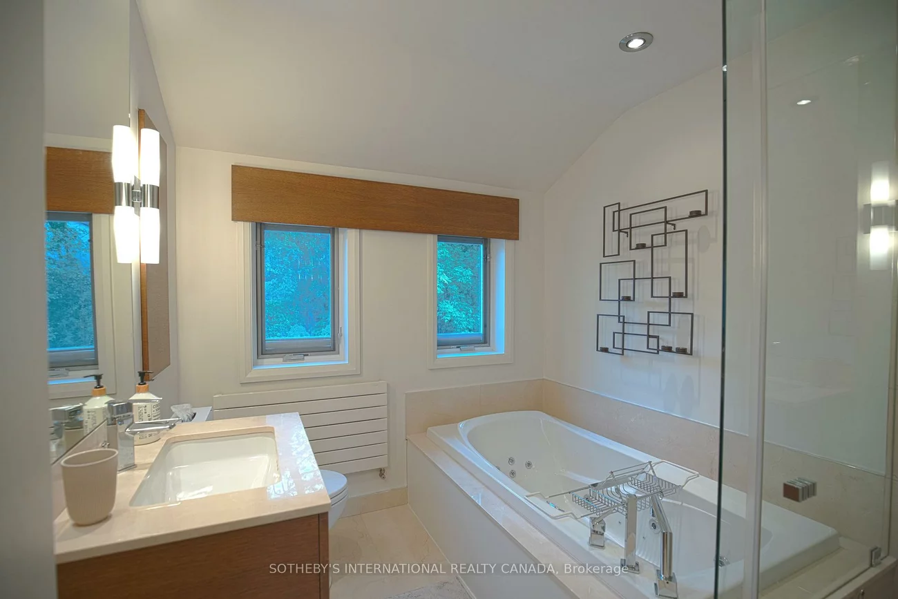 51, Fairfield, Mount Pleasant East, Toronto