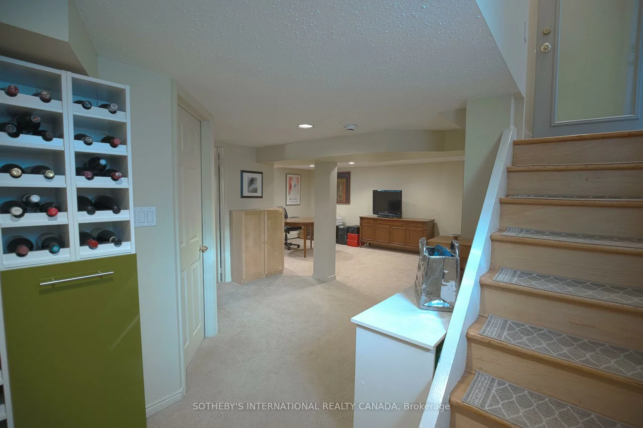 51, Fairfield, Mount Pleasant East, Toronto