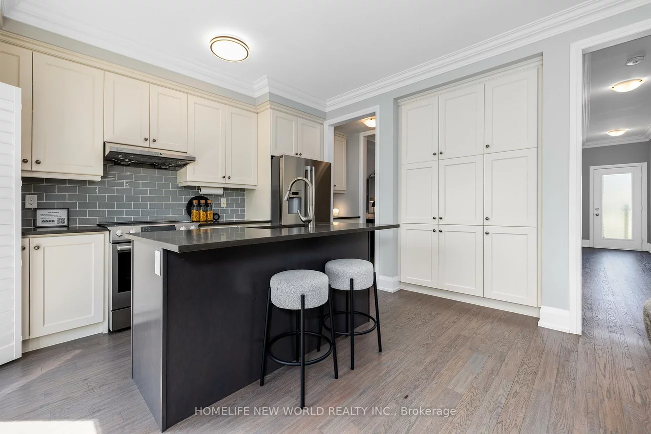 57, Kenneth Wood, Newtonbrook East, Toronto