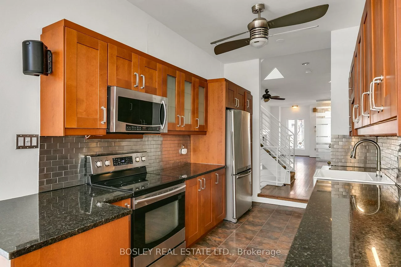 25, Salisbury, Cabbagetown-South St. James Town, Toronto