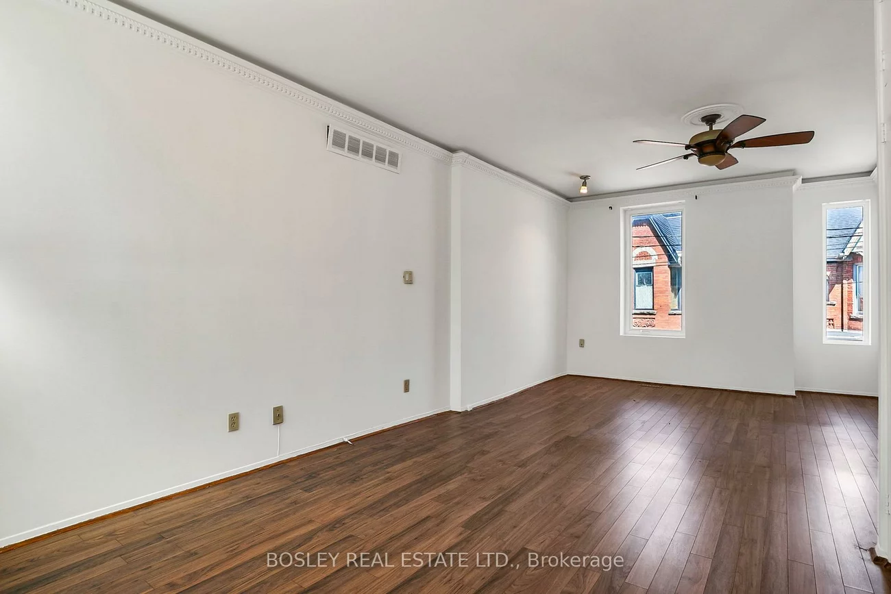 25, Salisbury, Cabbagetown-South St. James Town, Toronto