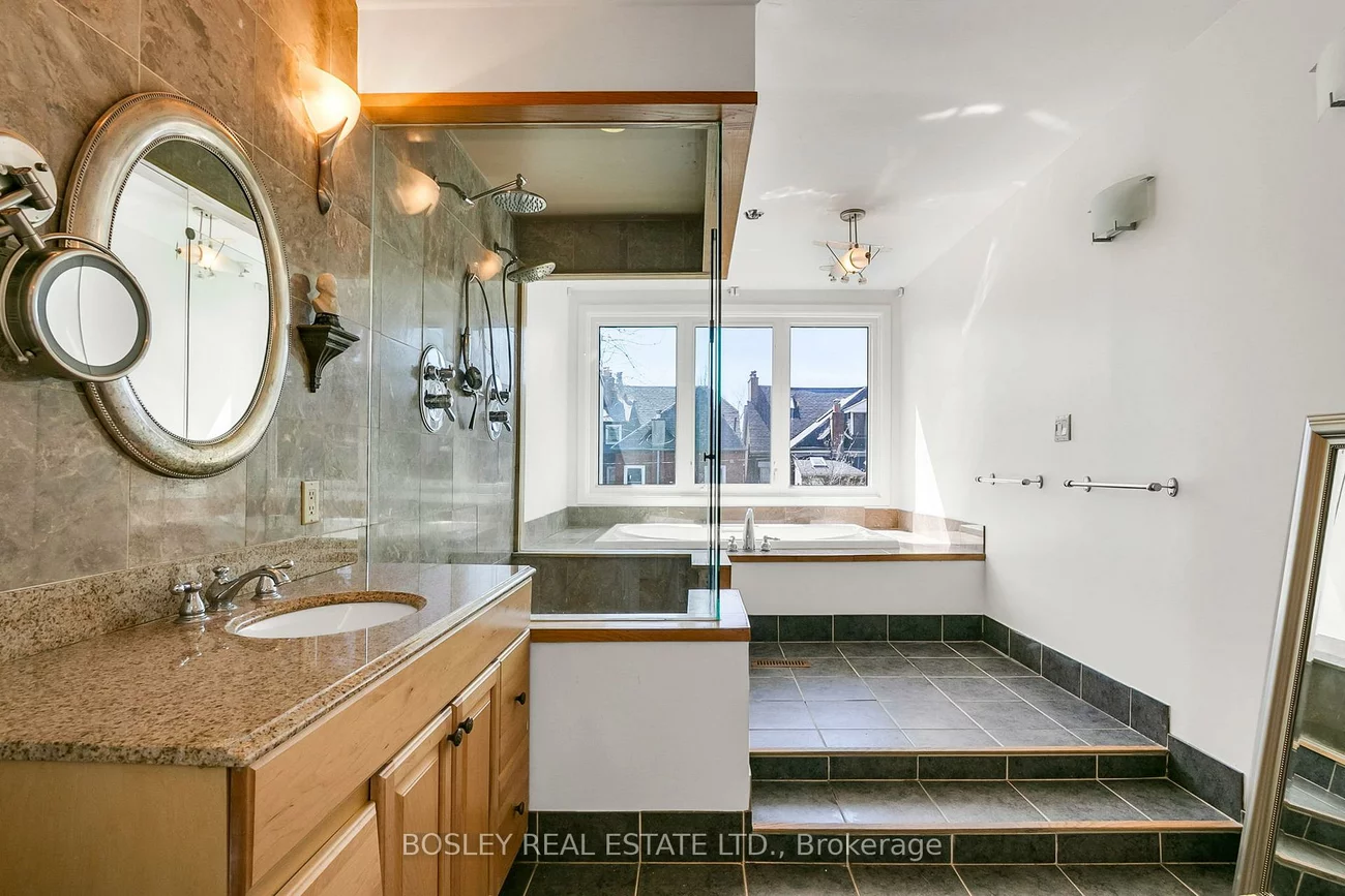 25, Salisbury, Cabbagetown-South St. James Town, Toronto