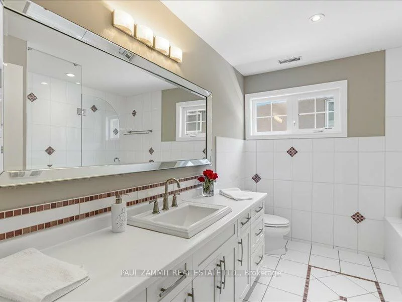 44, Gwendolen, Lansing-Westgate, Toronto