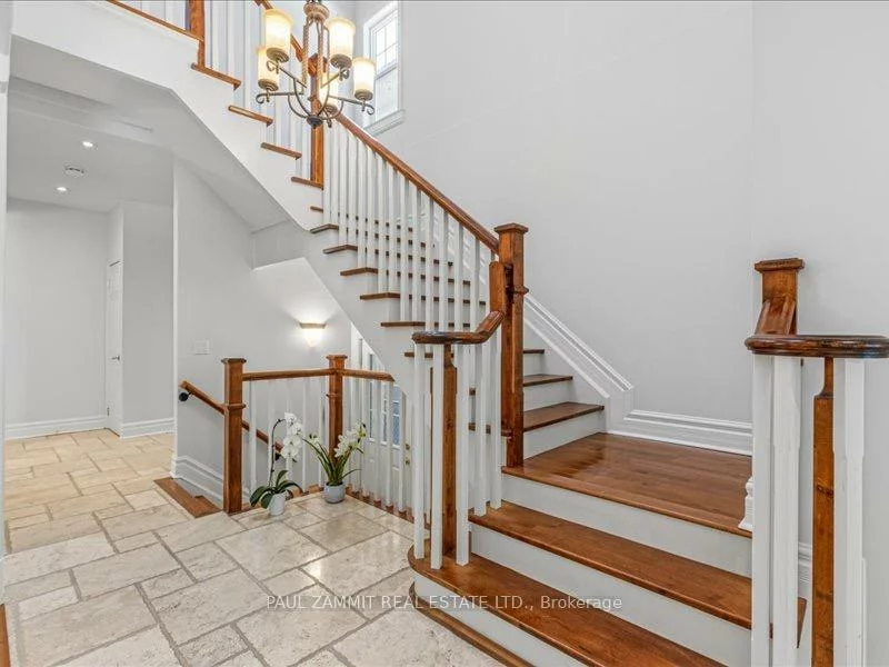 44, Gwendolen, Lansing-Westgate, Toronto