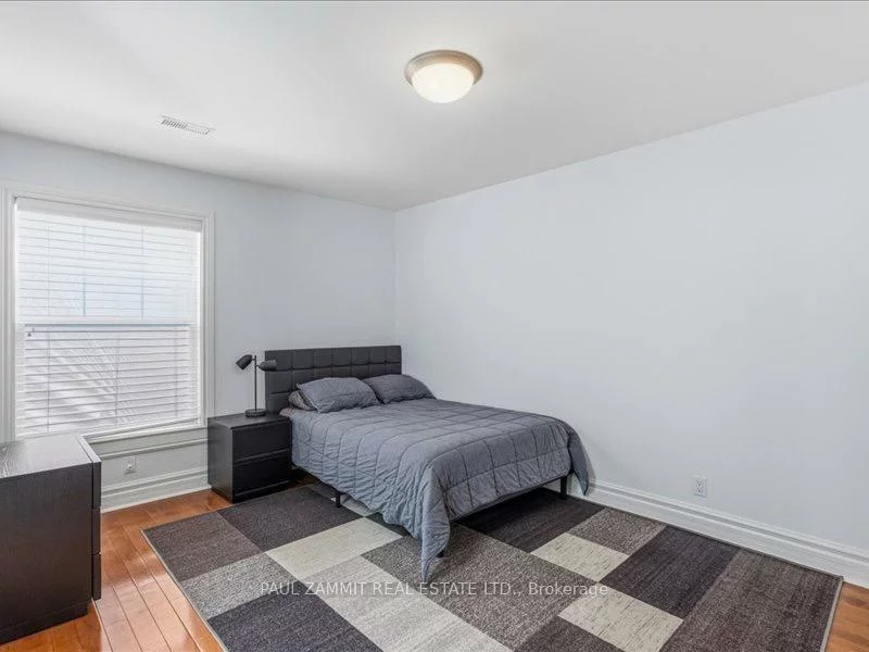 44, Gwendolen, Lansing-Westgate, Toronto