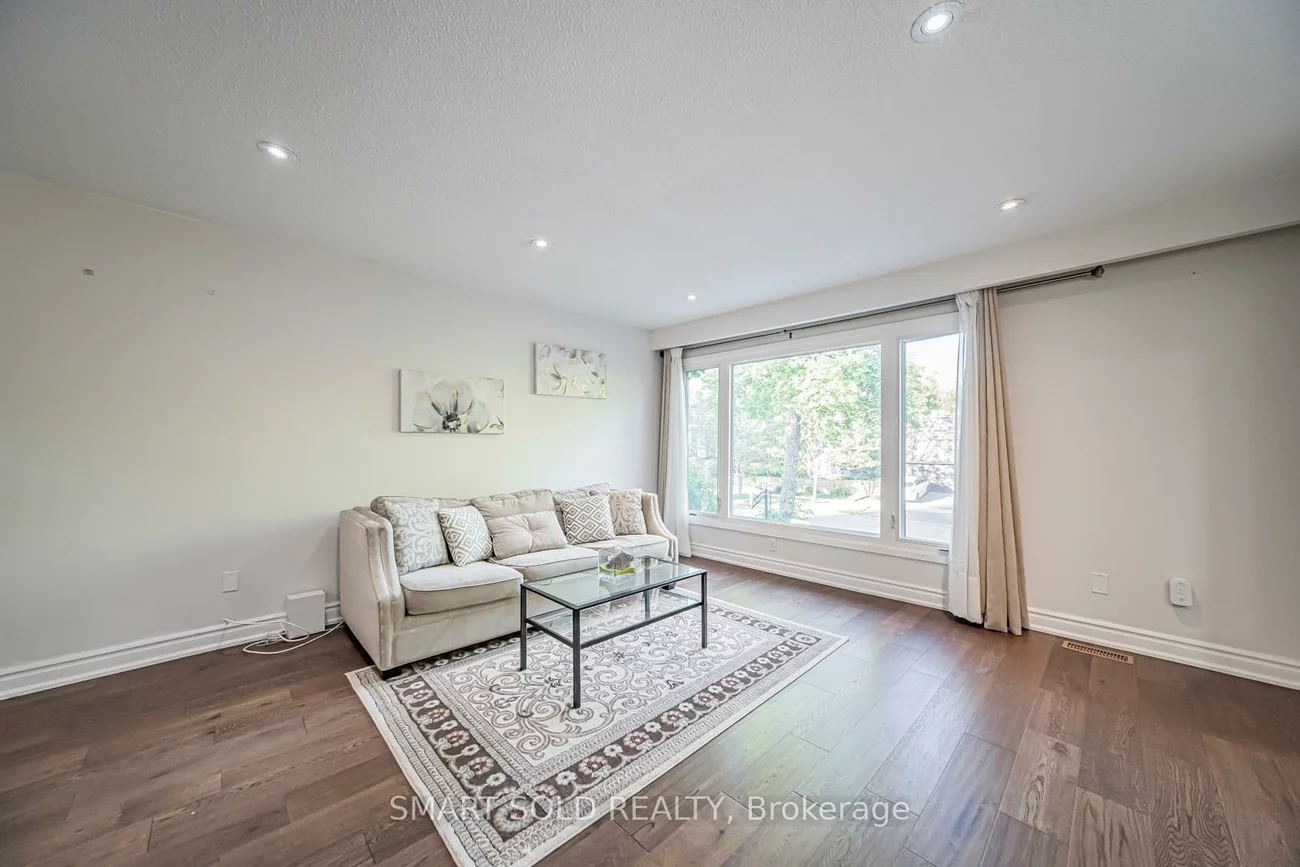 151, Silas Hill, Don Valley Village, Toronto