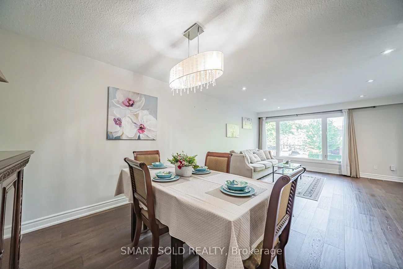 151, Silas Hill, Don Valley Village, Toronto