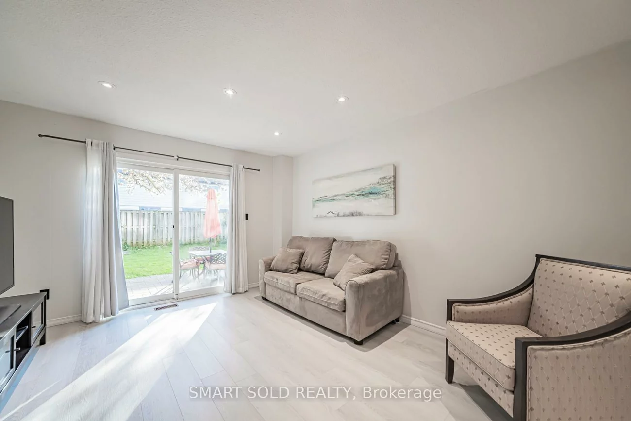 151, Silas Hill, Don Valley Village, Toronto
