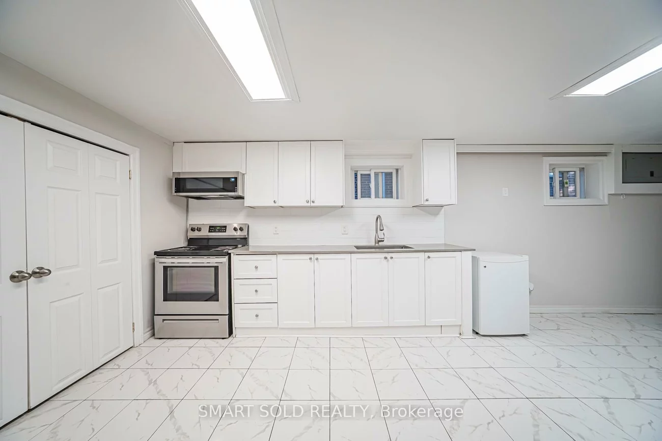 151, Silas Hill, Don Valley Village, Toronto