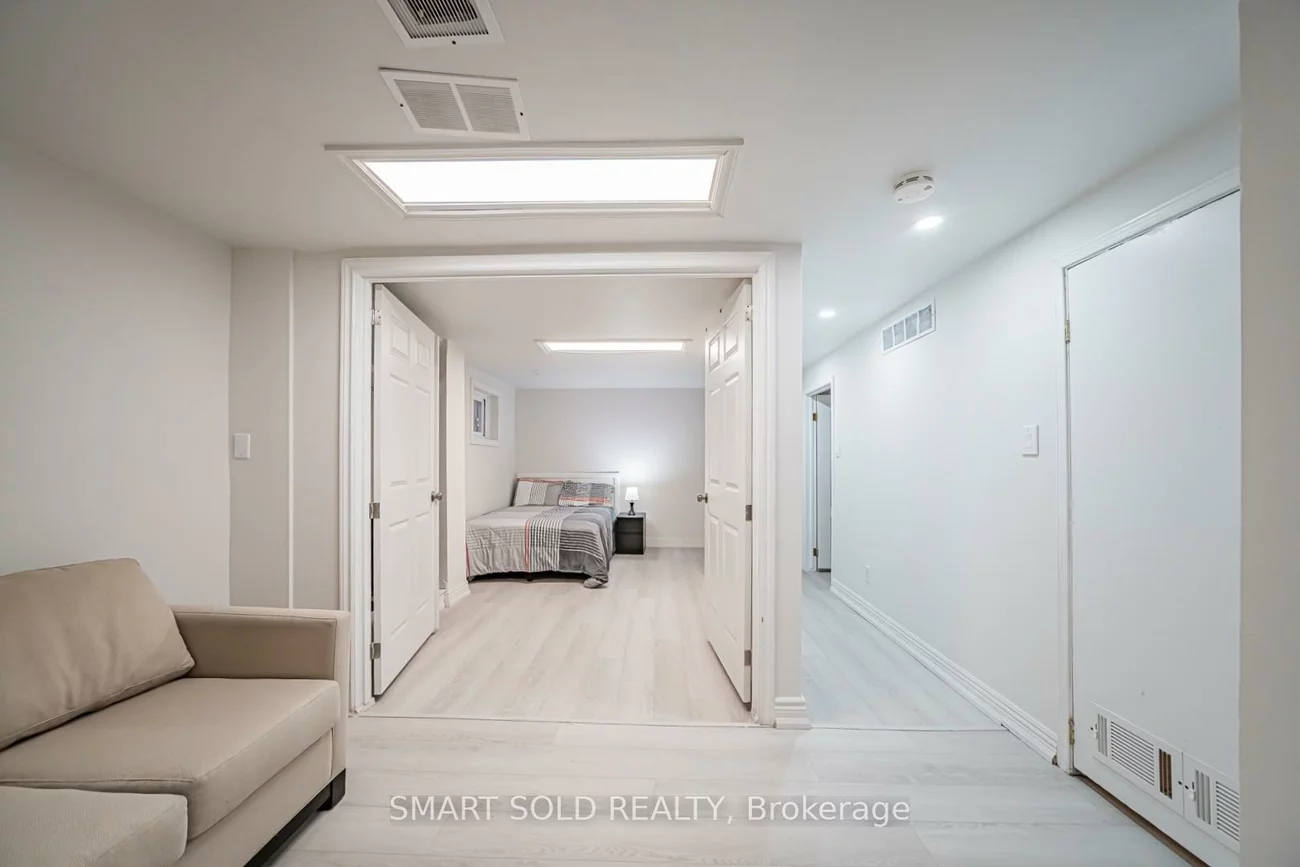 151, Silas Hill, Don Valley Village, Toronto