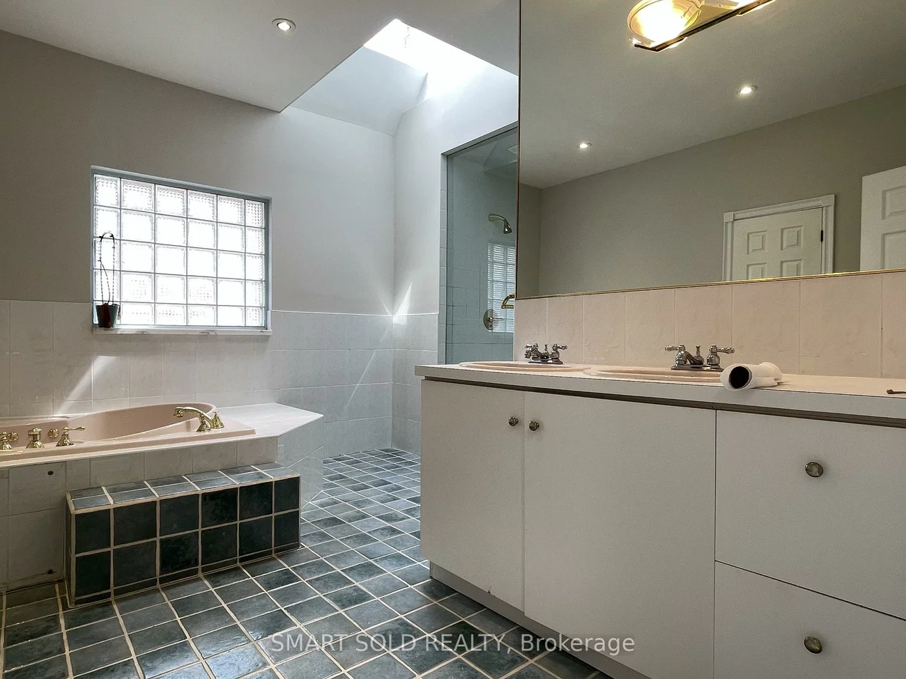 42, Amelia, Cabbagetown-South St. James Town, Toronto