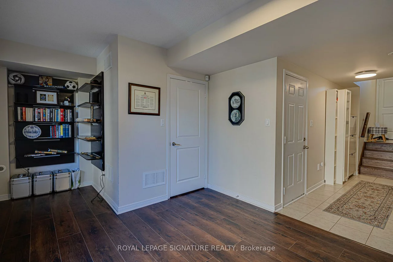 6, Collip, Victoria Village, Toronto