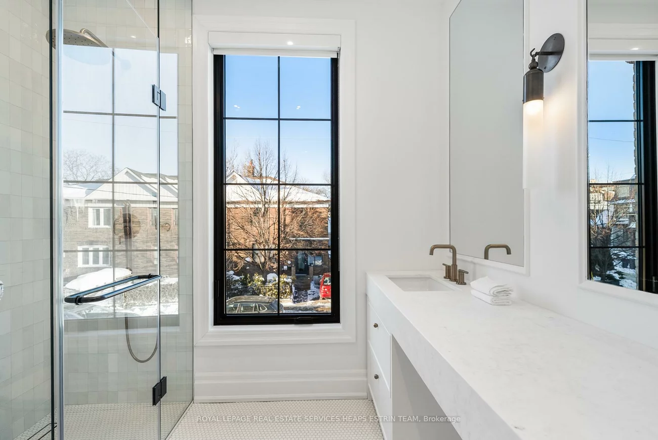 23, Lippincott, Kensington-Chinatown, Toronto