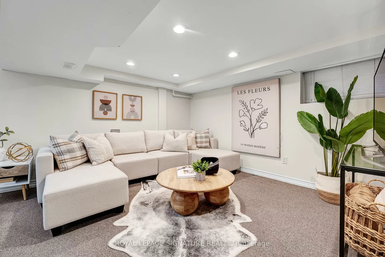90, Roselawn, Yonge-Eglinton, Toronto