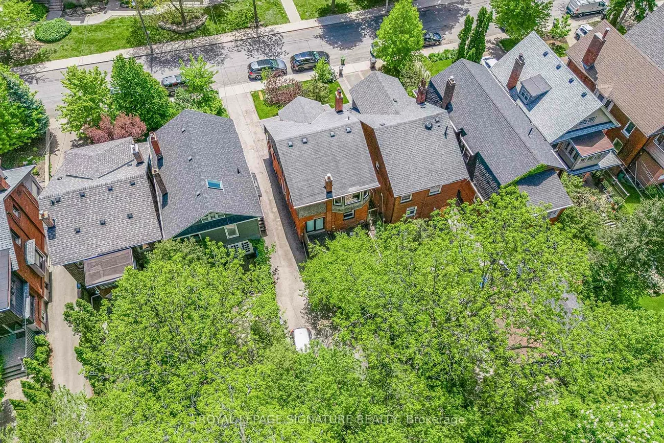 90, Roselawn, Yonge-Eglinton, Toronto
