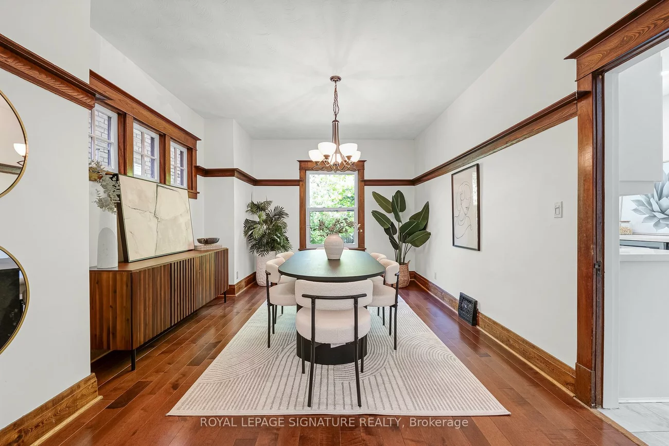 90, Roselawn, Yonge-Eglinton, Toronto