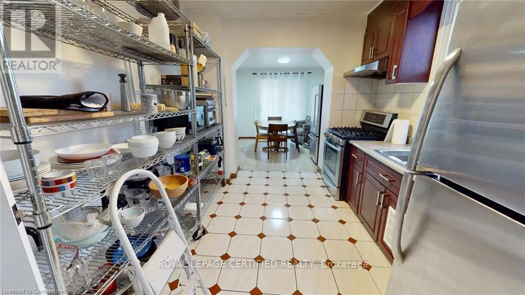 36, Mitchell, Niagara, Toronto