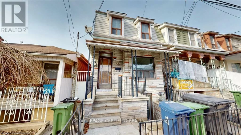 36, Mitchell, Niagara, Toronto