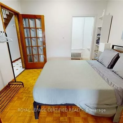 36, Mitchell, Niagara, Toronto