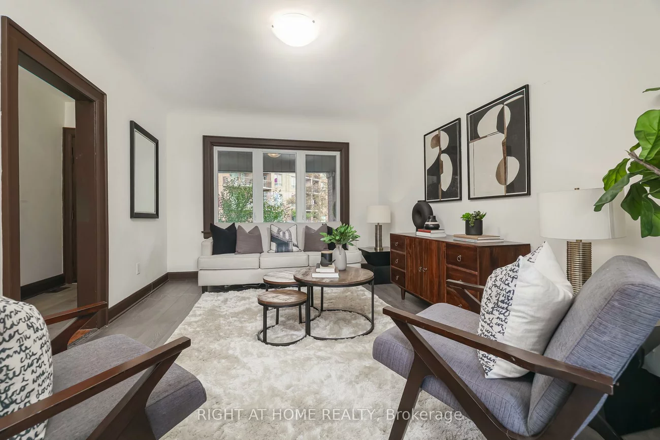 20, Winona, Wychwood, Toronto