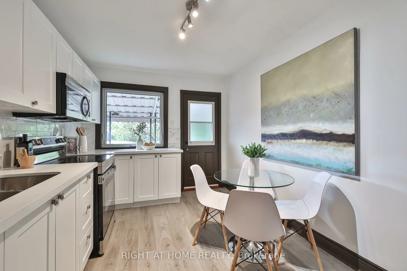 20, Winona, Wychwood, Toronto
