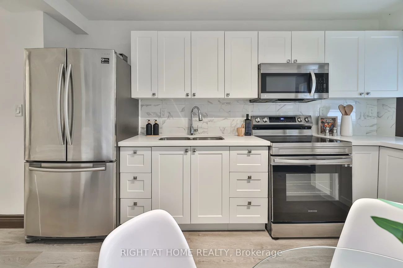 20, Winona, Wychwood, Toronto