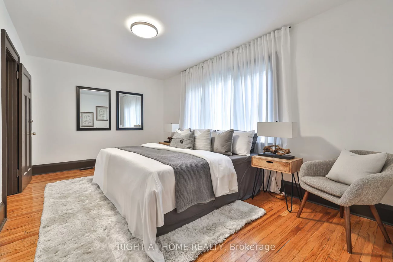 20, Winona, Wychwood, Toronto