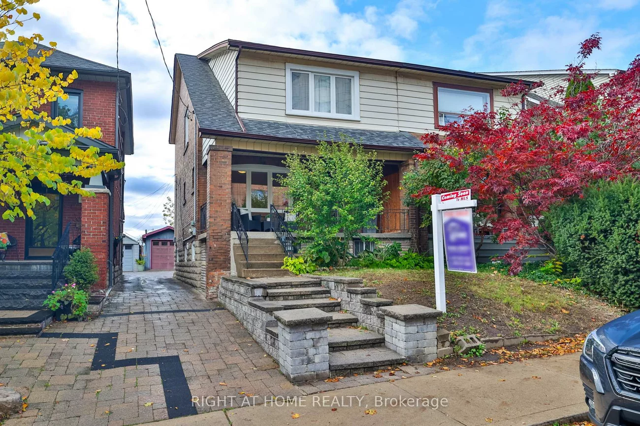 20, Winona, Wychwood, Toronto