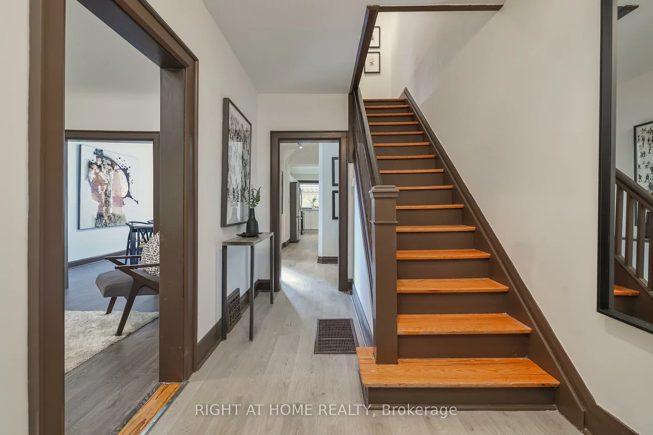 20, Winona, Wychwood, Toronto