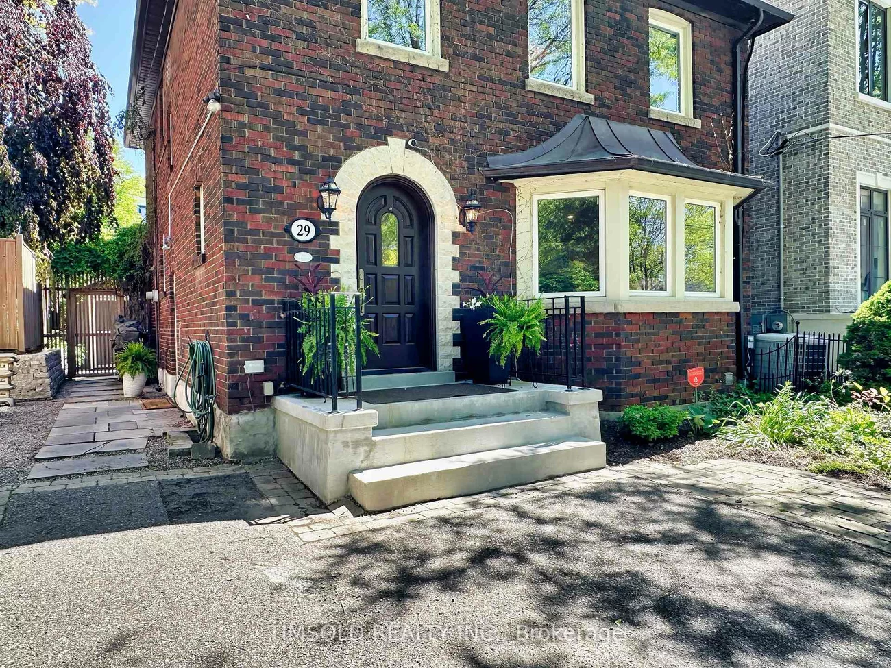 29, Tarlton, Forest Hill South, Toronto