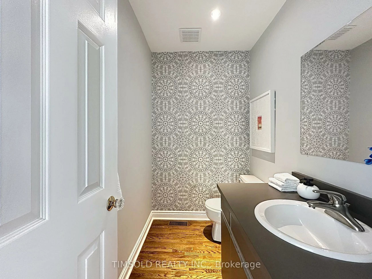 29, Tarlton, Forest Hill South, Toronto