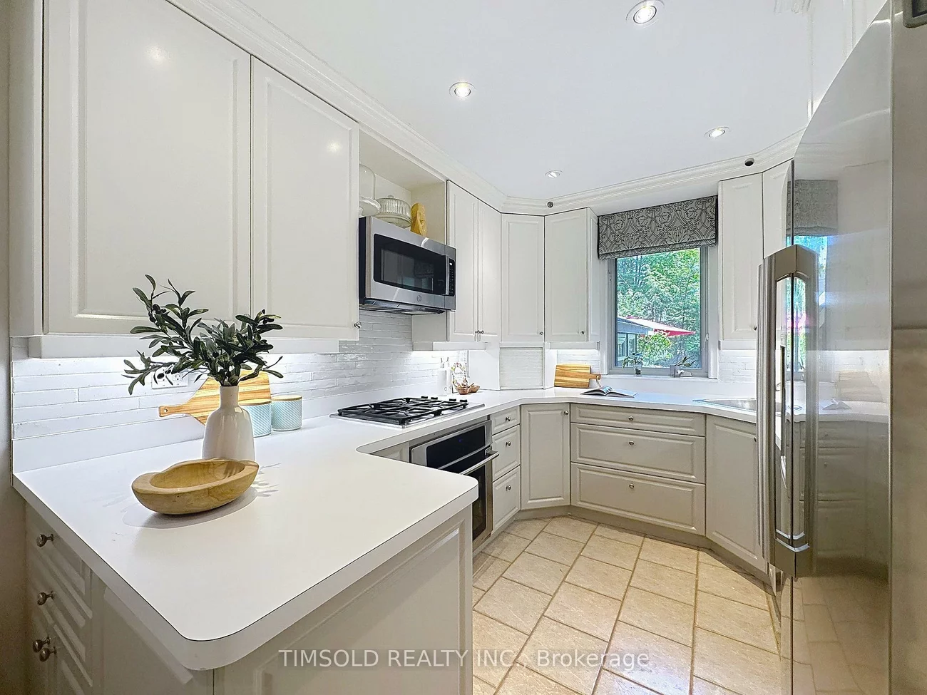 29, Tarlton, Forest Hill South, Toronto
